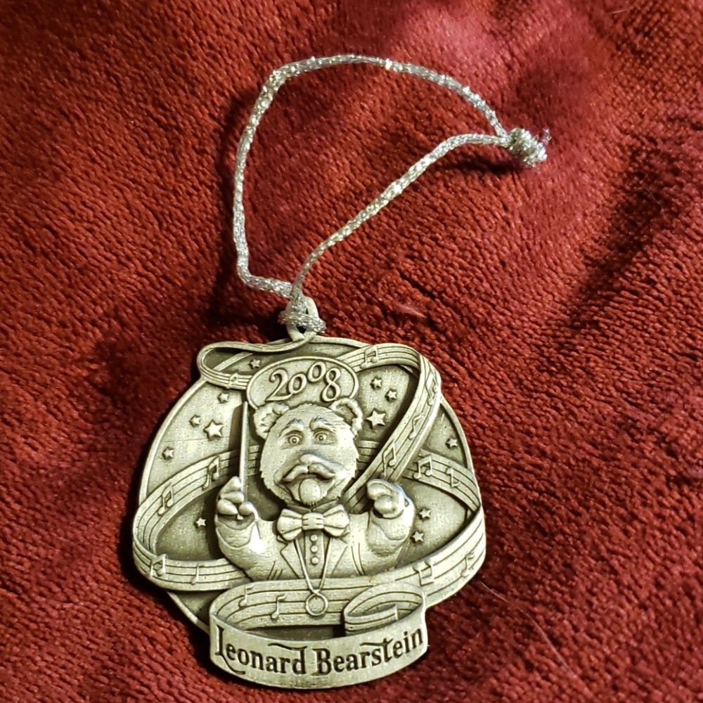 Howe House Limited Editions Ornament